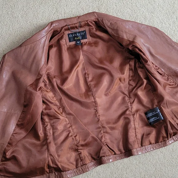 Beautiful Bernardo Genuine Leather Jacket - Picture 7 of 7